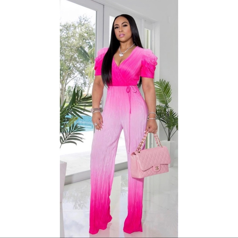 Plisse Pink Ombré Jumpsuit. Size Small, Super Stretchy! Like New